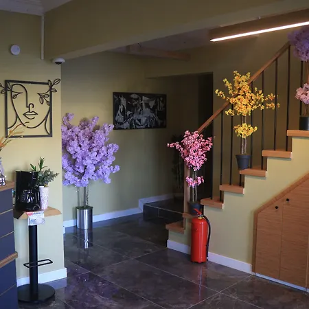 Zelle Airport Suites-2